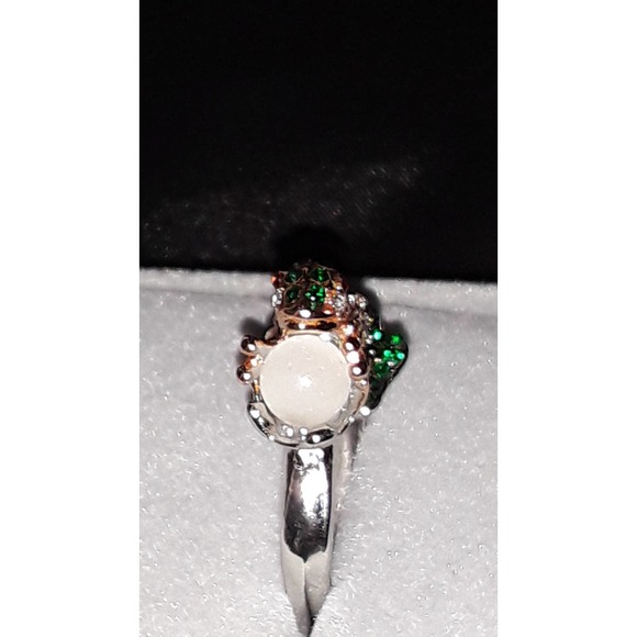 NEW Sz 9 Frog Ring Emerald Green Stones with Mexican Moon Pearl - Picture 4 of 10